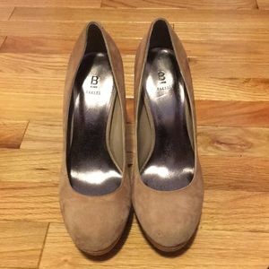 Gently used Bakers suede heels